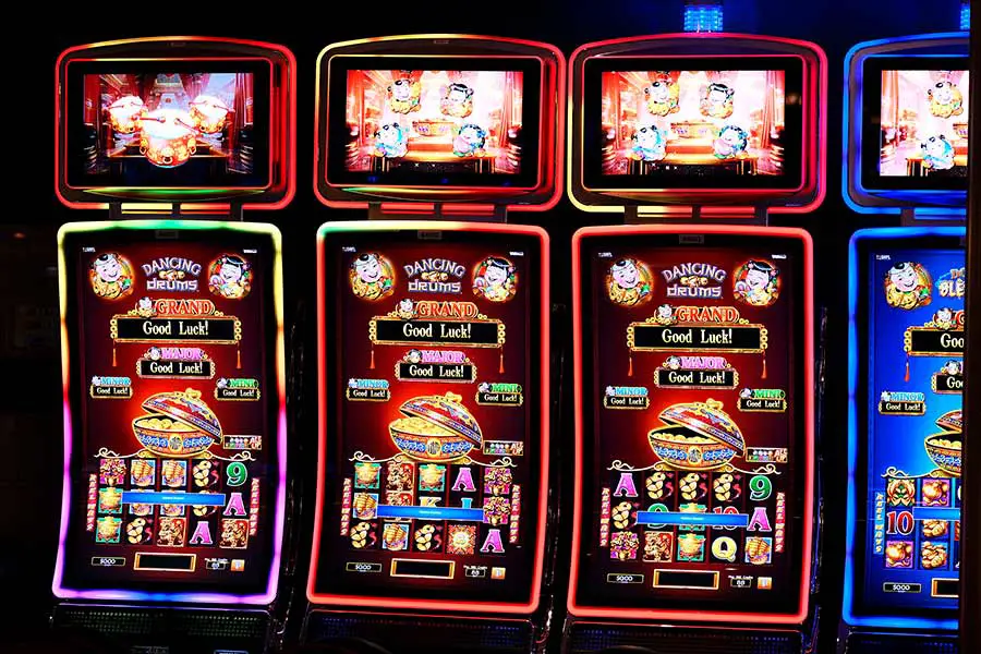 Dancing drums slot machines